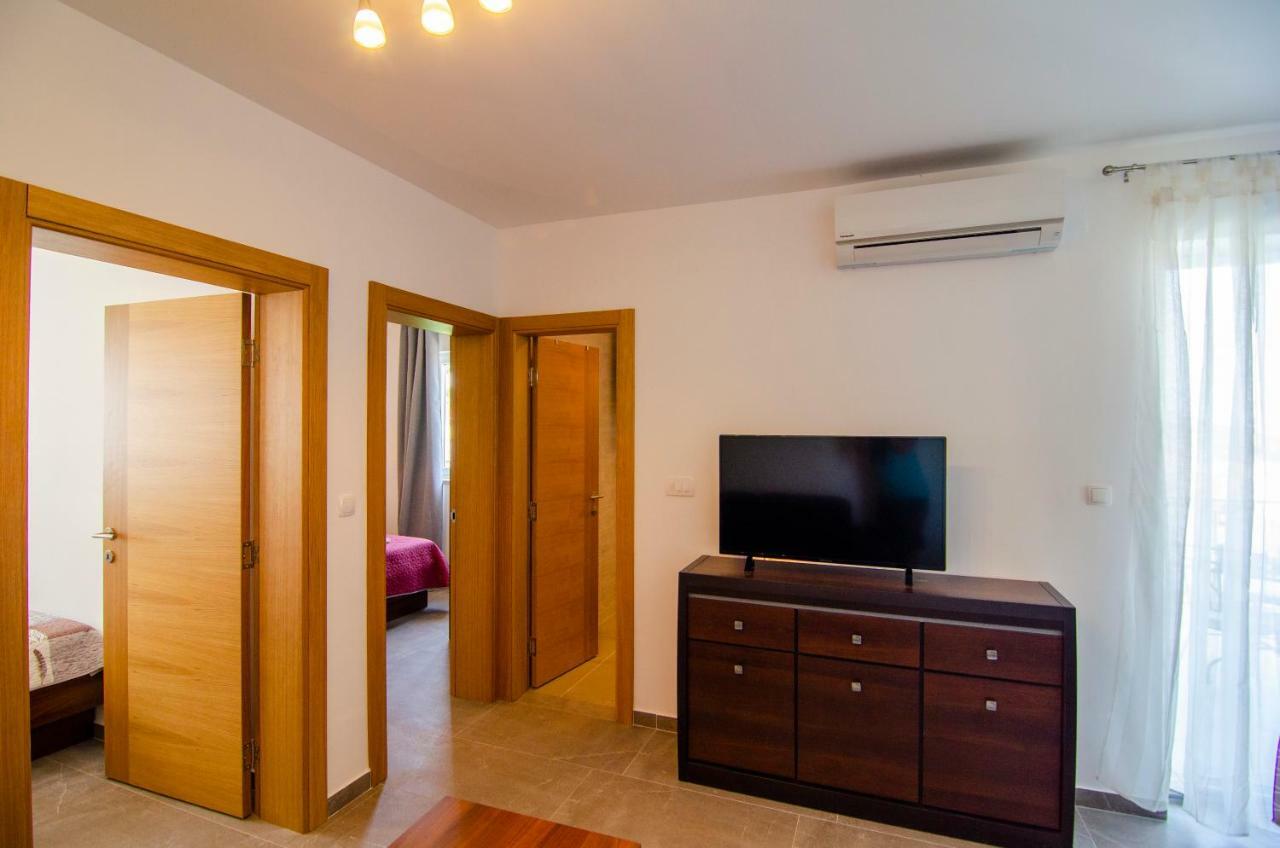Apartments Sara 2 โบล ภายนอก รูปภาพ