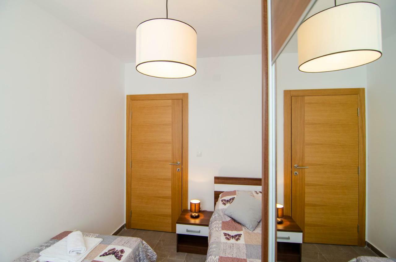 Apartments Sara 2 โบล ภายนอก รูปภาพ