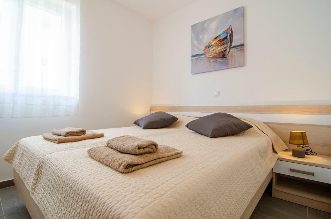 Apartments Sara 2 โบล ภายนอก รูปภาพ