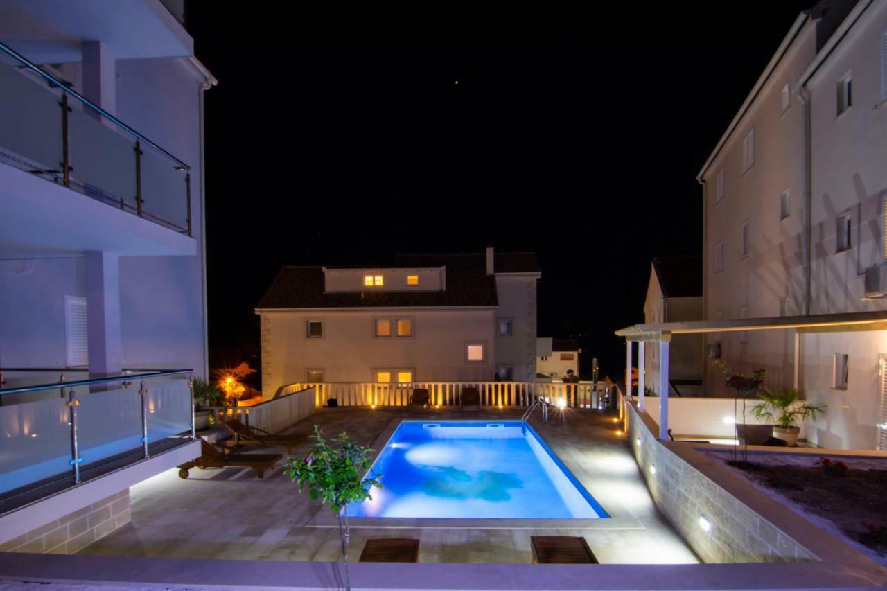 Apartments Sara 2 โบล ภายนอก รูปภาพ