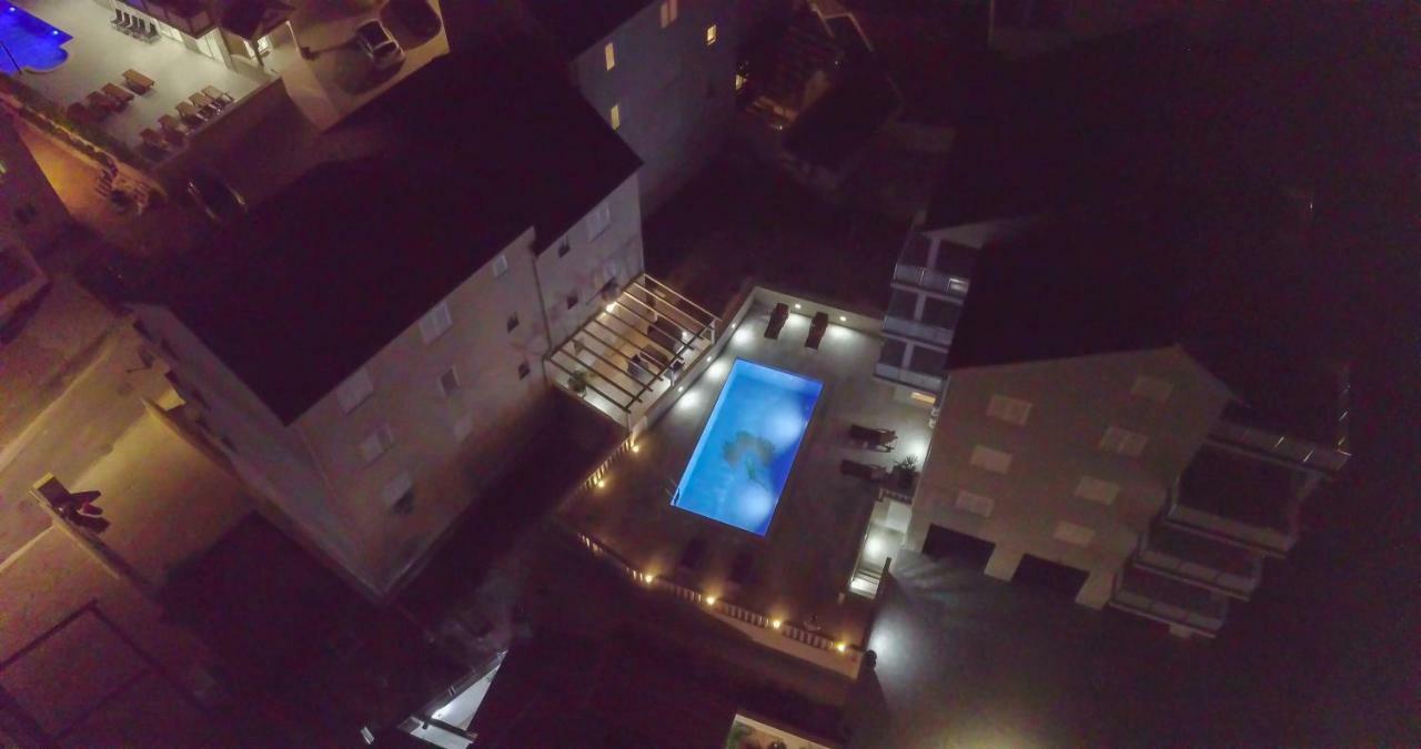 Apartments Sara 2 โบล ภายนอก รูปภาพ