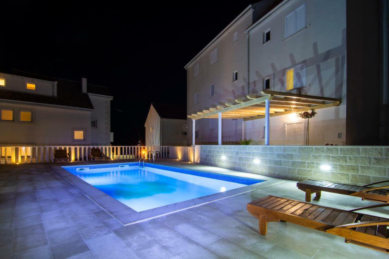 Apartments Sara 2 โบล ภายนอก รูปภาพ