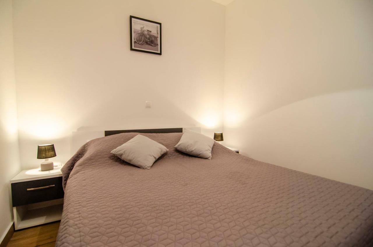 Apartments Sara 2 โบล ภายนอก รูปภาพ