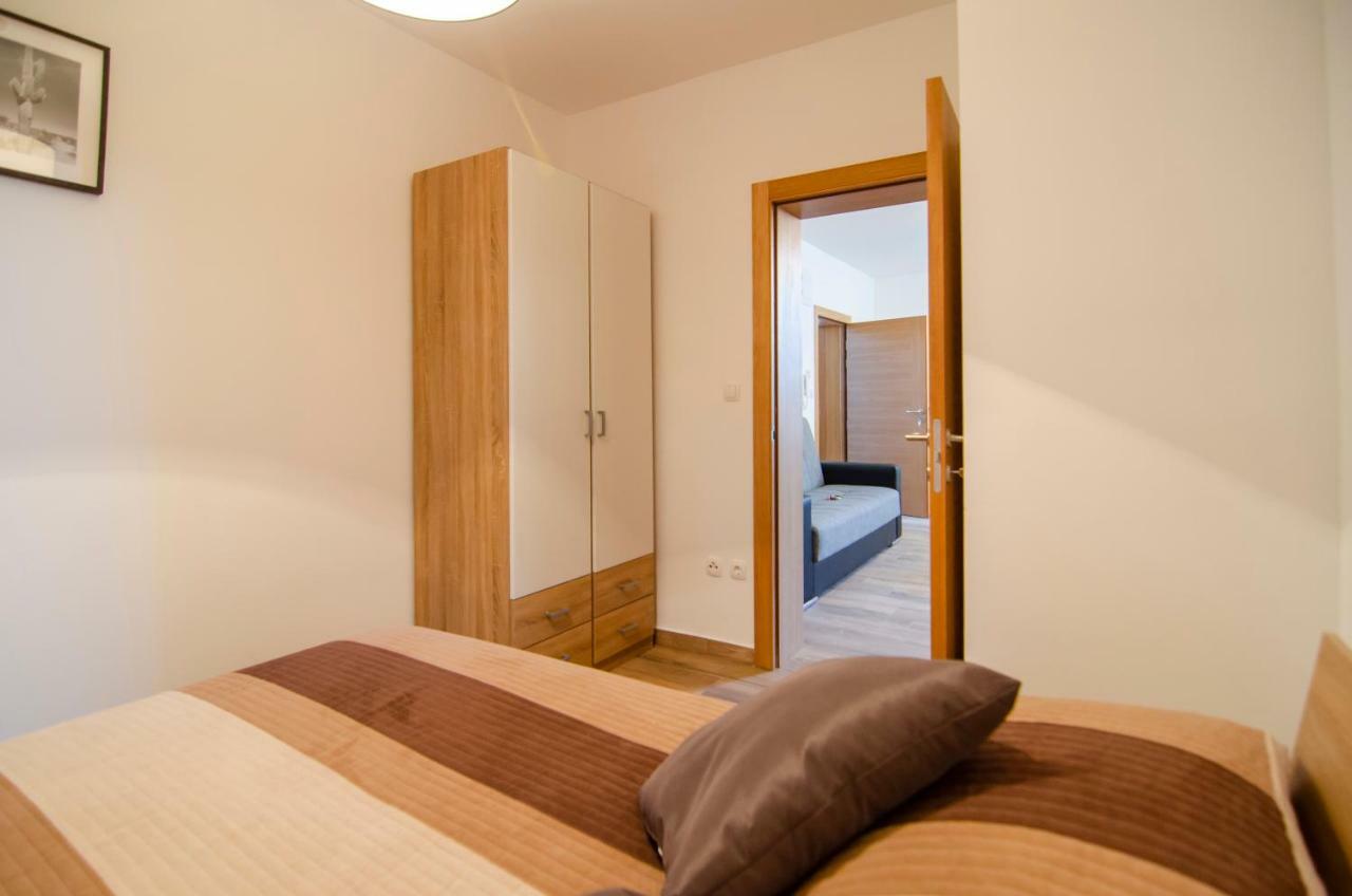 Apartments Sara 2 โบล ภายนอก รูปภาพ