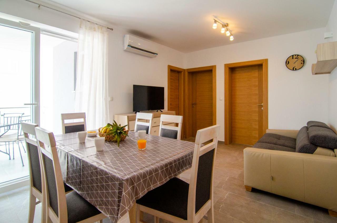 Apartments Sara 2 โบล ภายนอก รูปภาพ