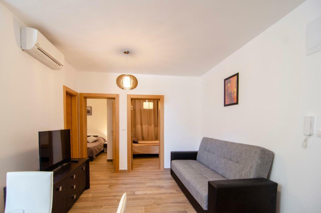 Apartments Sara 2 โบล ภายนอก รูปภาพ