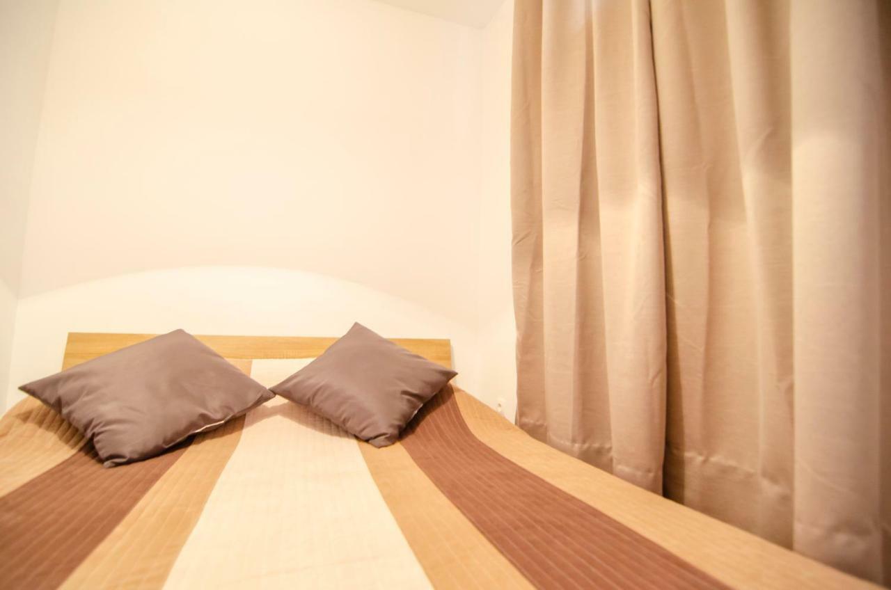 Apartments Sara 2 โบล ภายนอก รูปภาพ