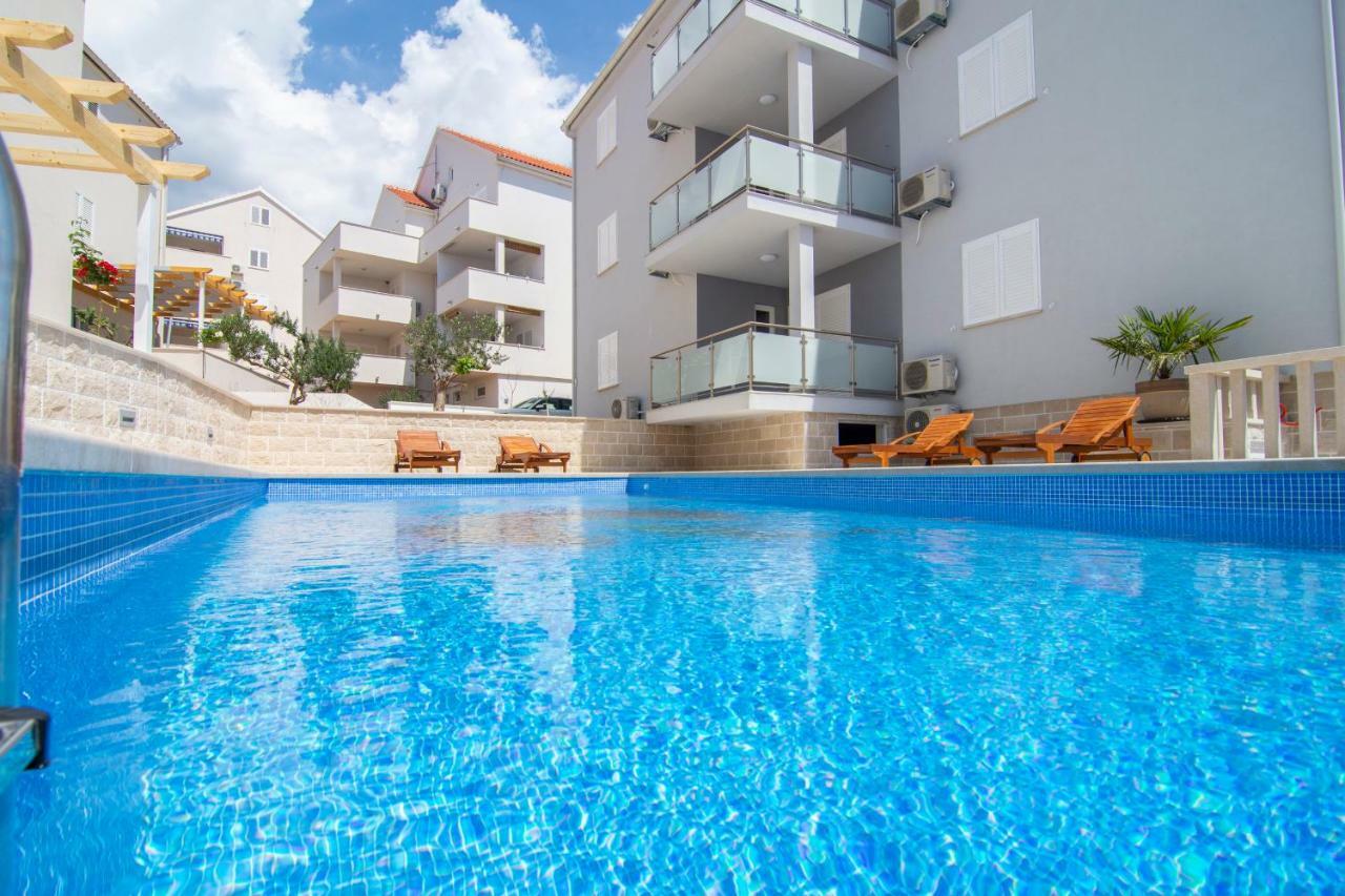 Apartments Sara 2 โบล ภายนอก รูปภาพ
